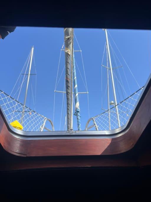The Captains Locker - 30Ft Yacht San Miguel de Abona Eksteriør bilde