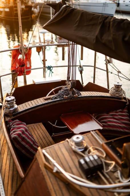 The Captains Locker - 30Ft Yacht San Miguel de Abona Eksteriør bilde
