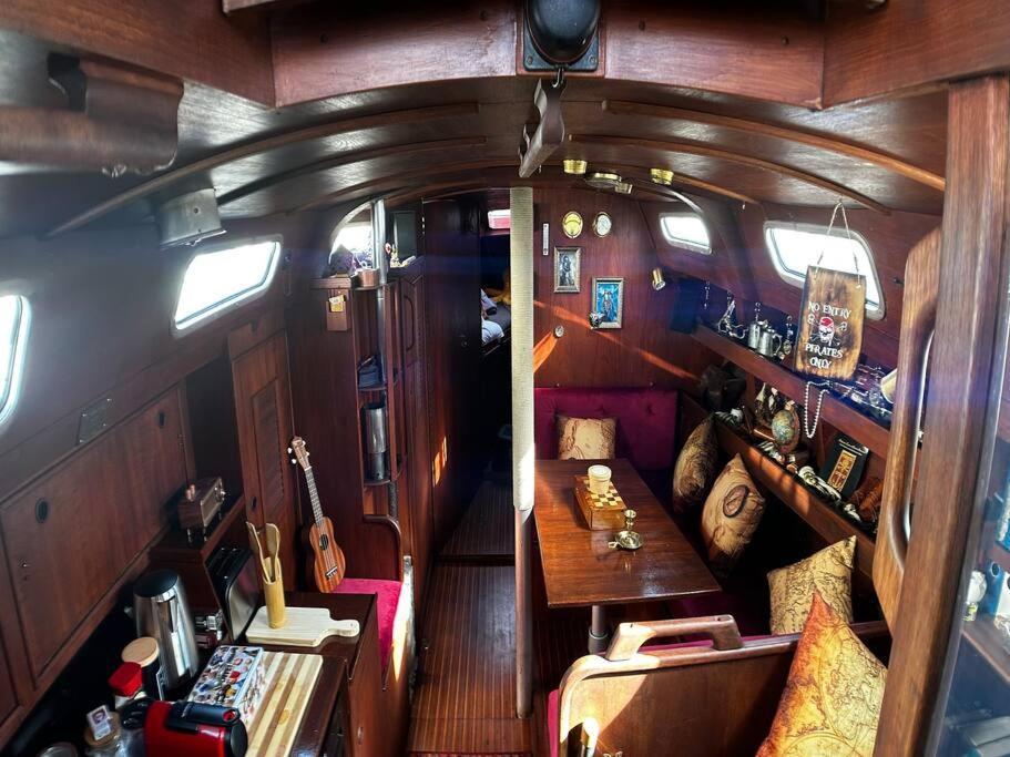The Captains Locker - 30Ft Yacht San Miguel de Abona Eksteriør bilde