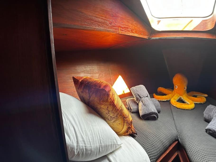 The Captains Locker - 30Ft Yacht San Miguel de Abona Eksteriør bilde