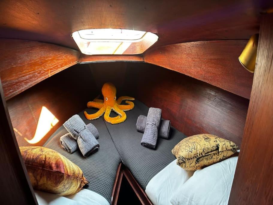 The Captains Locker - 30Ft Yacht San Miguel de Abona Eksteriør bilde