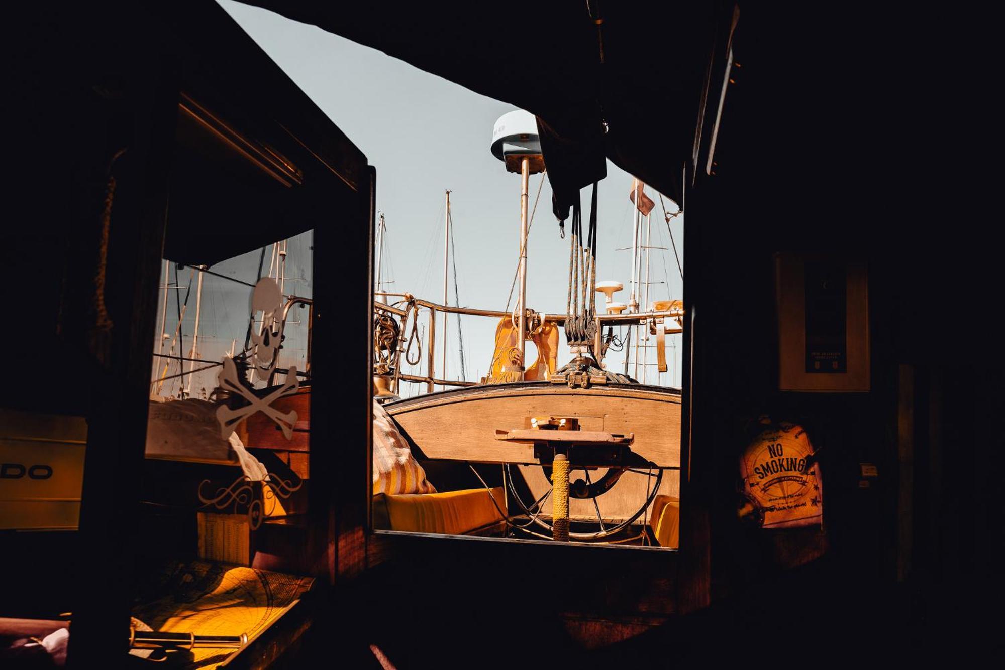 The Captains Locker - 30Ft Yacht San Miguel de Abona Eksteriør bilde
