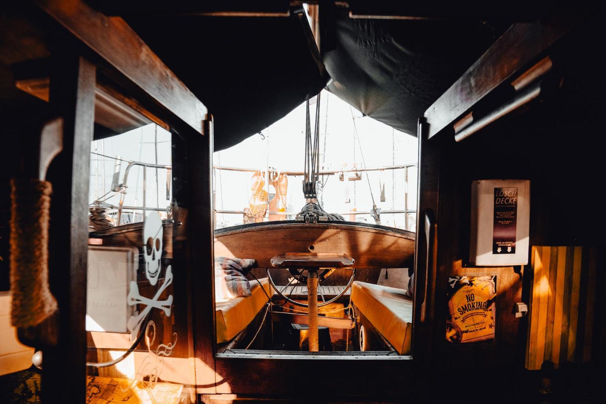 The Captains Locker - 30Ft Yacht San Miguel de Abona Eksteriør bilde