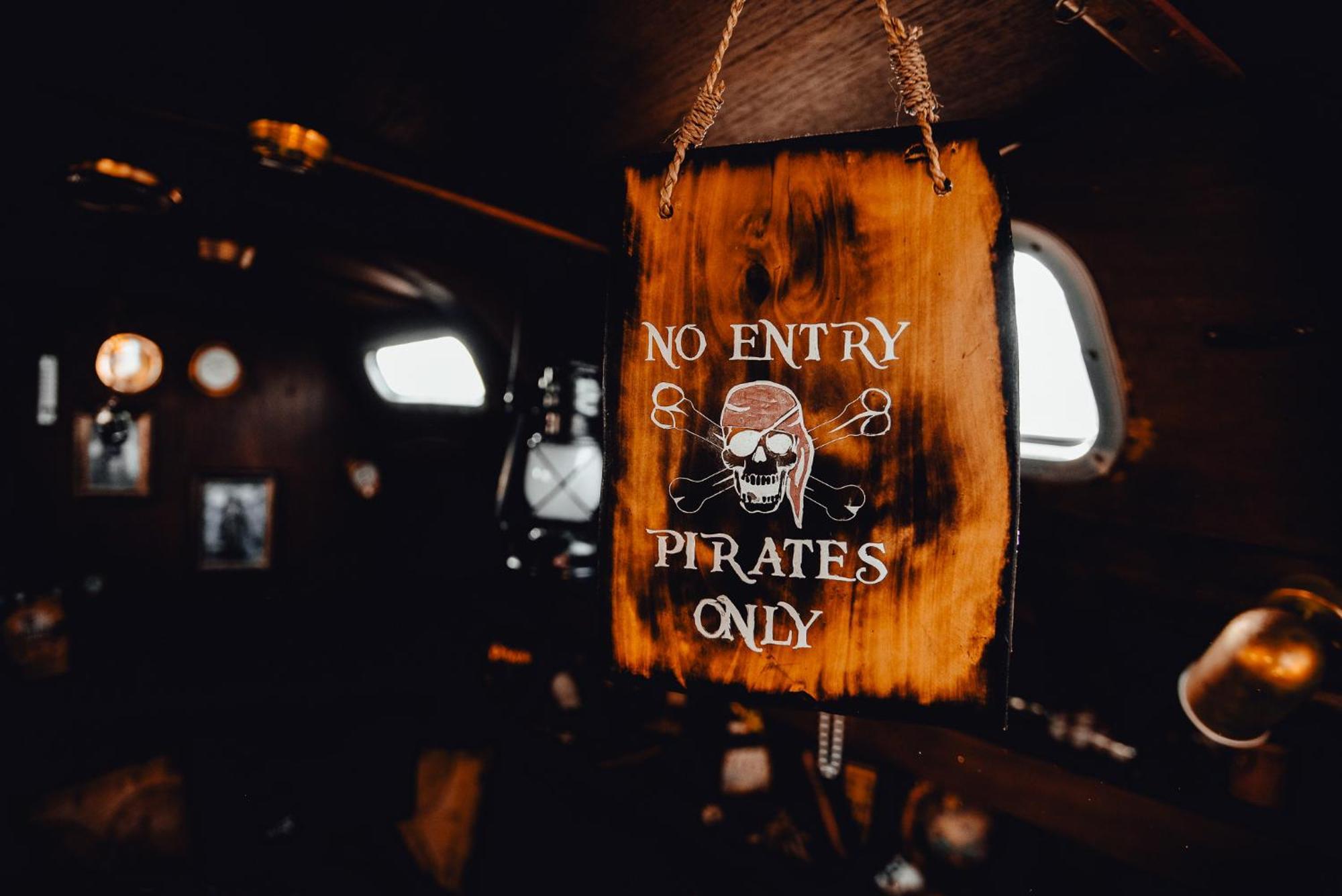The Captains Locker - 30Ft Yacht San Miguel de Abona Eksteriør bilde